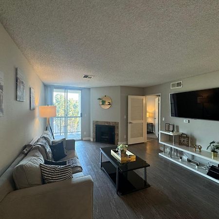 Incredible Two Bedroom Hollywood Apartments Free Parking Los Ángeles Exterior foto