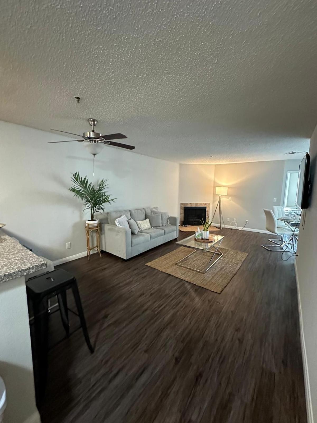 Incredible Two Bedroom Hollywood Apartments Free Parking Los Ángeles Exterior foto