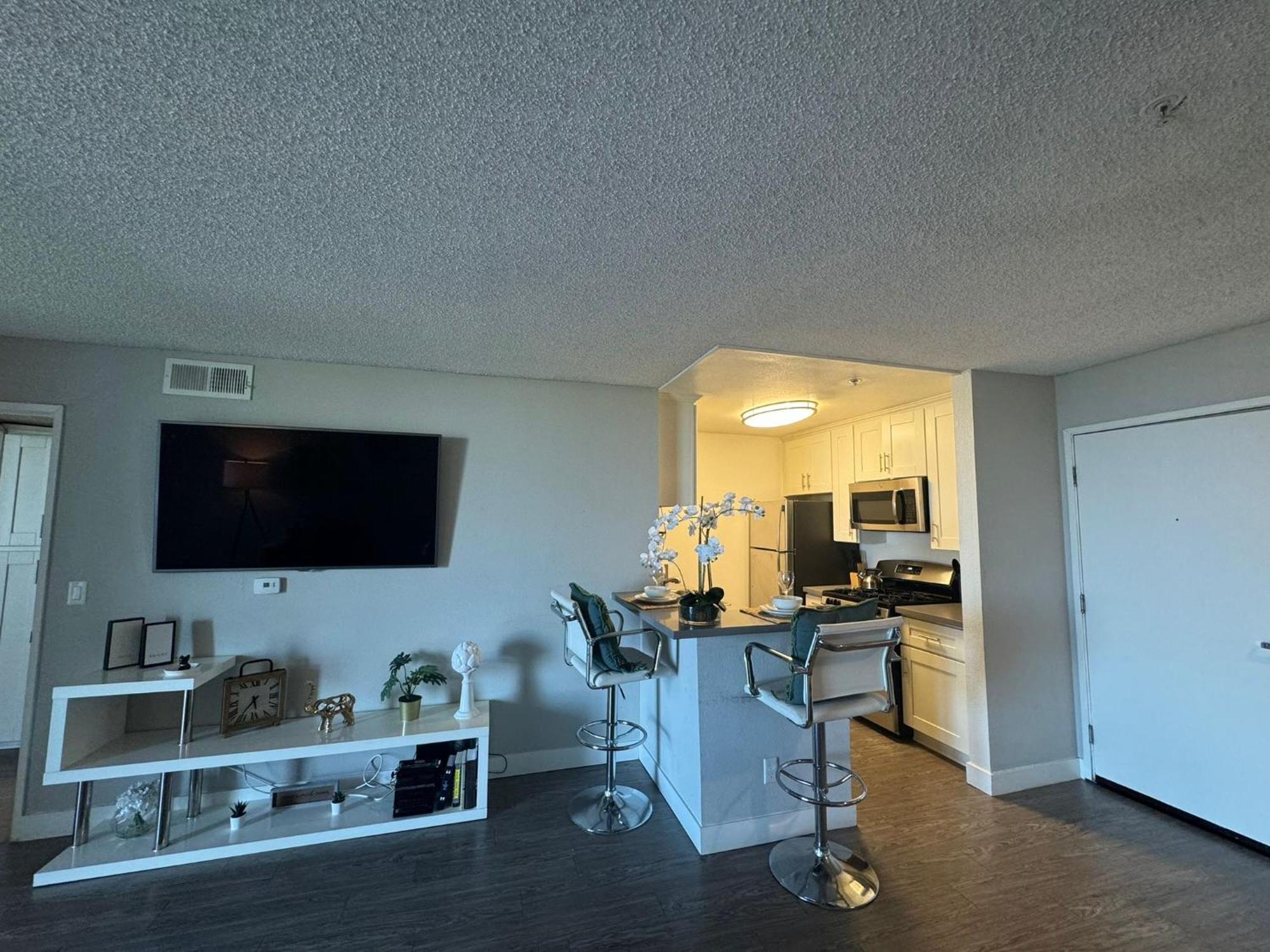 Incredible Two Bedroom Hollywood Apartments Free Parking Los Ángeles Exterior foto